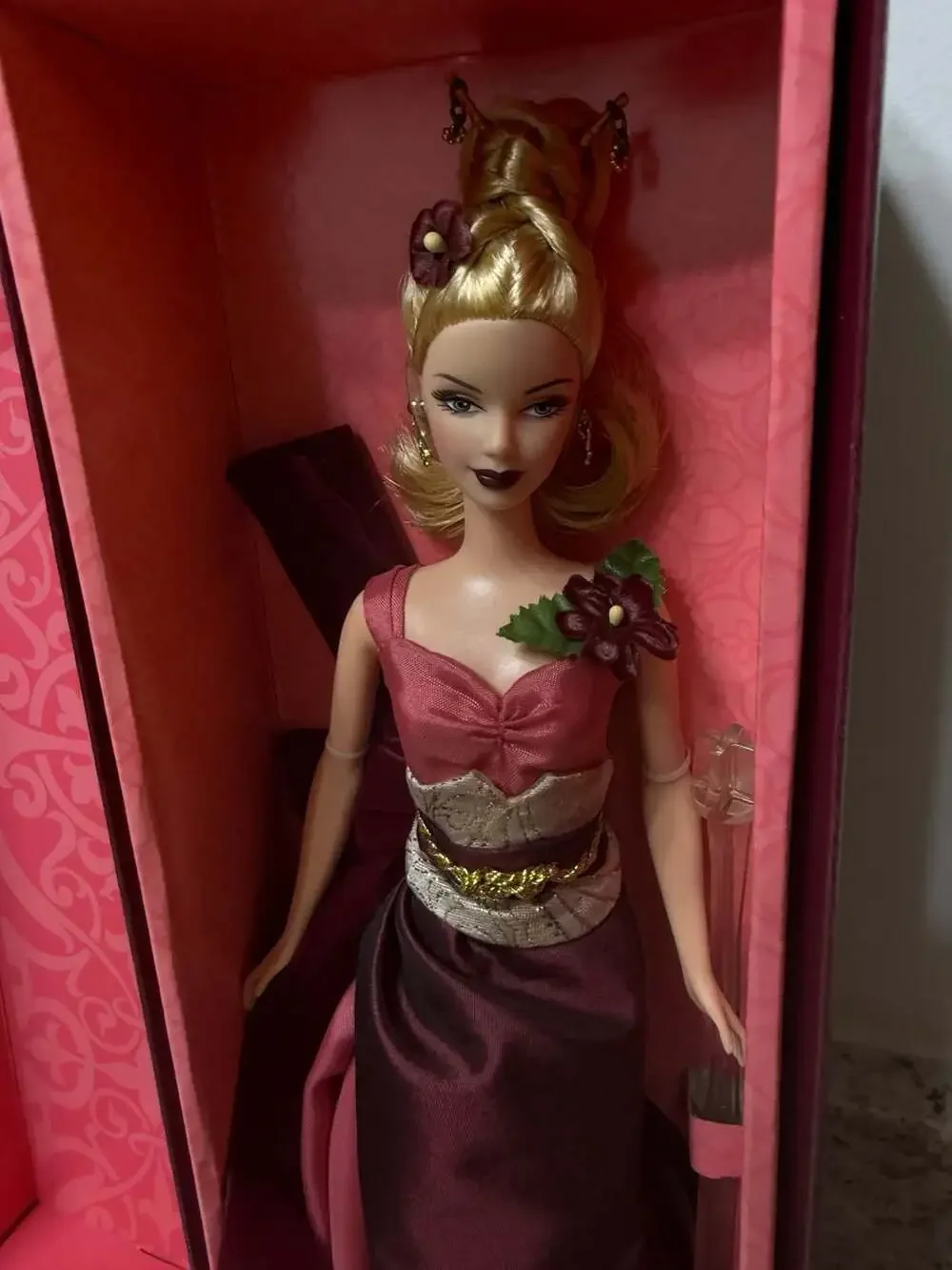 Barbie Exotic Intrigue Collector Edition Doll Avon Exclusive